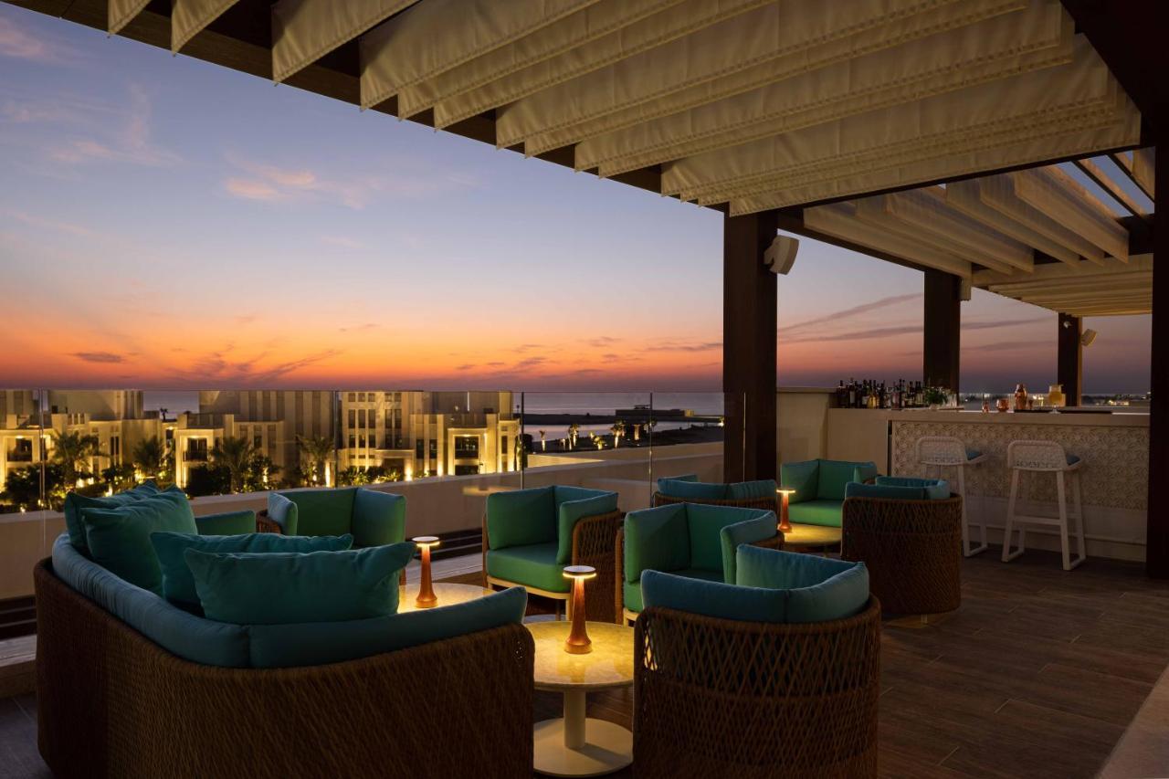 Jumeirah Gulf Of Bahrain 麦纳麦 外观 照片 Sky Bar